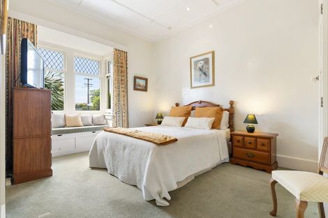 Photo of property in 1/34 Milford Road, Milford, Auckland, 0620