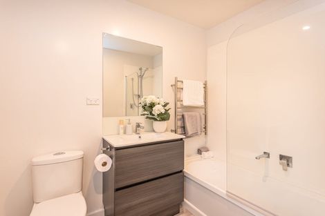 Photo of property in 60 Oxley Avenue, St Albans, Christchurch, 8014