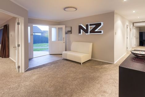 Photo of property in 56 Channing Crescent, Botany Downs, Auckland, 2010