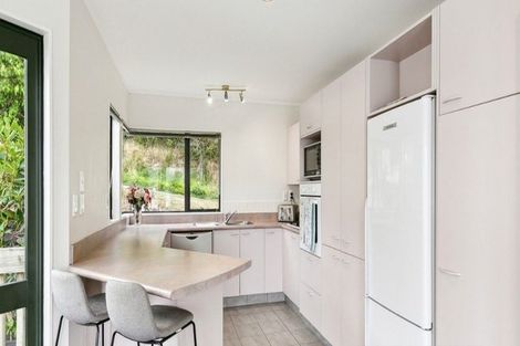 Photo of property in 13 Chastudon Place, Tawa, Wellington, 5028