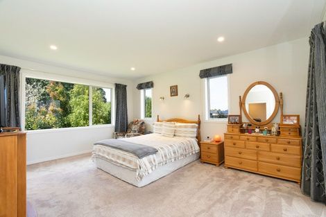 Photo of property in 28 Barry Curtis Place, Levin, 5510