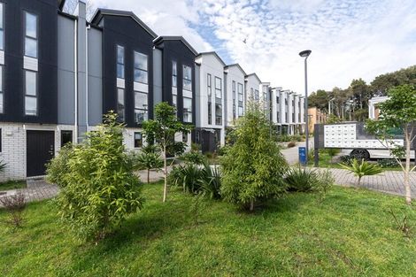 Photo of property in 53 Morihana Close, Glen Eden, Auckland, 0602