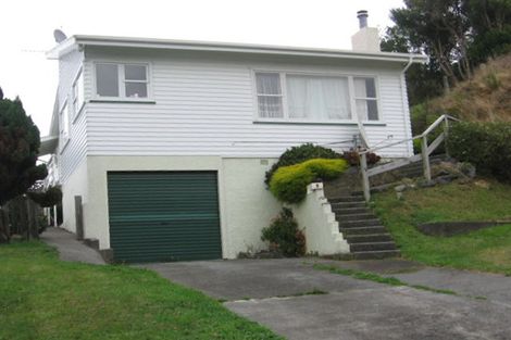 Photo of property in 9 Bellringer Crescent, Newlands, Wellington, 6037
