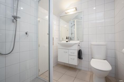 Photo of property in Arno Apartment, 9/8 Mckerrow Place, Sunshine Bay, Queenstown, 9300