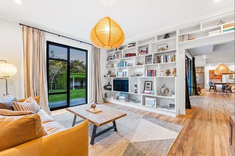 Photo of property in 2 Tamahunga Drive, Matakana, Warkworth, 0985