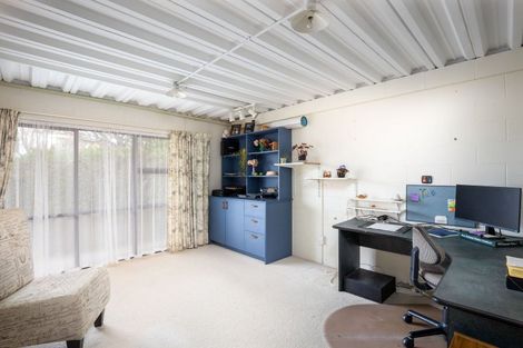 Photo of property in 10 Ruskin Place, Westown, New Plymouth, 4310