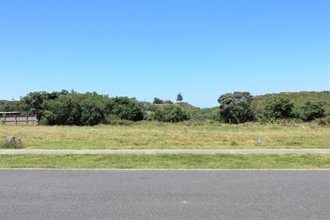 Photo of property in 47 Sunset Drive, Baylys Beach, Dargaville, 0377