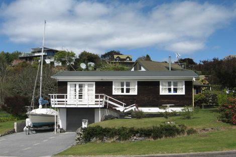 Photo of property in 14 Alberta Street, Acacia Bay, Taupo, 3330
