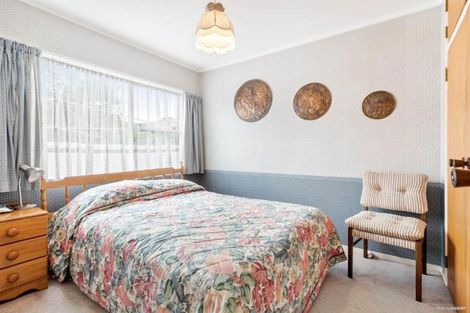 Photo of property in 34 Akoranga Drive, Northcote, Auckland, 0627