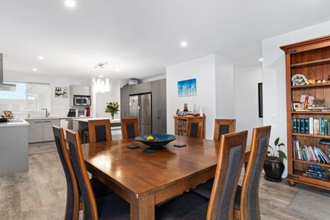 Photo of property in 4 Madeleine Place, Omokoroa, 3114