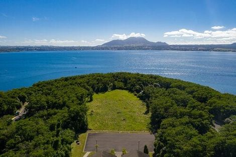 Photo of property in 56 Parawera Drive, Acacia Bay, Taupo, 3330