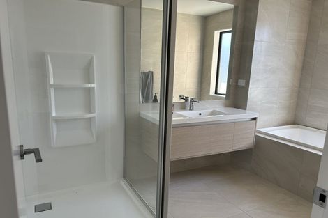 Photo of property in 18 Symes Drive, Red Beach, 0932