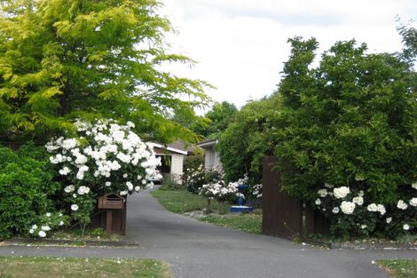 Photo of property in 10 Glenharrow Avenue, Avonhead, Christchurch, 8042