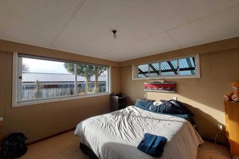Photo of property in 15 Manu Crescent, Upper Vogeltown, New Plymouth, 4310