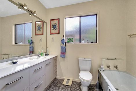 Photo of property in 10 Iles Road, Lynmore, Rotorua, 3010