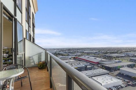 Photo of property in The Rennaissance, 16e/18 Ronwood Avenue, Manukau, Auckland, 2104