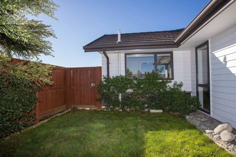 Photo of property in 72 Shillingford Boulevard, Rolleston, 7615