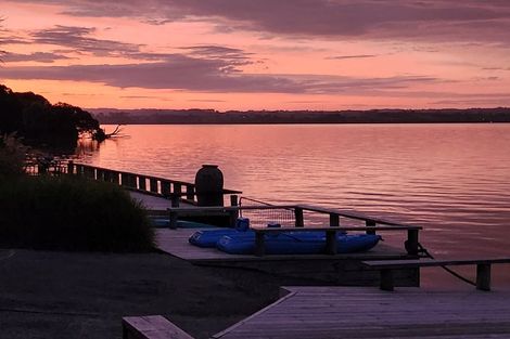 Photo of property in 16a Crispe Road, Clarks Beach, 2122