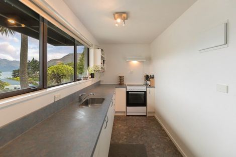 Photo of property in 20 Greenstone Place, Fernhill, Queenstown, 9300