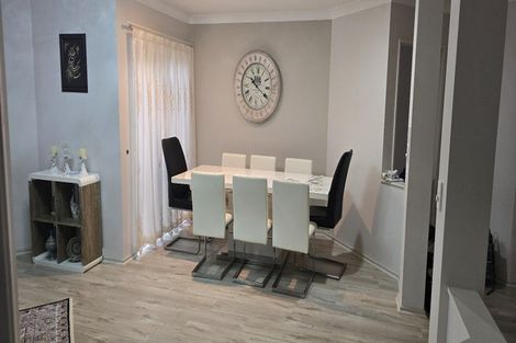 Photo of property in 17 Glencullen Place, Dannemora, Auckland, 2016