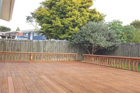 Photo of property in 2a Pine Street, New Lynn, Auckland, 0600