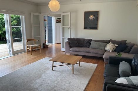 Photo of property in 18 Norman Road, Titirangi, Auckland, 0604