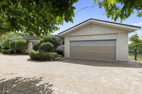 Photo of property in 94 Braid Road, St Andrews, Hamilton, 3200