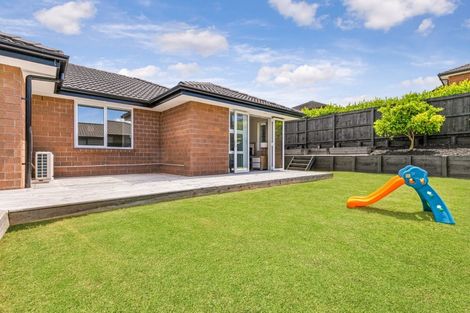 Photo of property in 39 Sunningdale Street, Wattle Downs, Auckland, 2103