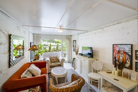 Photo of property in 56 Lucknow Road, Havelock North, 4130