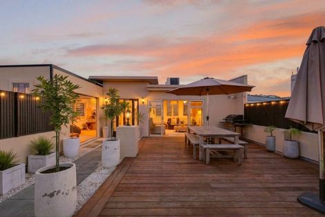 Photo of property in 153 Emerson Street, Napier South, Napier, 4110