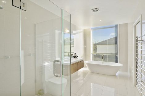 Photo of property in 8 Royds Street, Fendalton, Christchurch, 8014