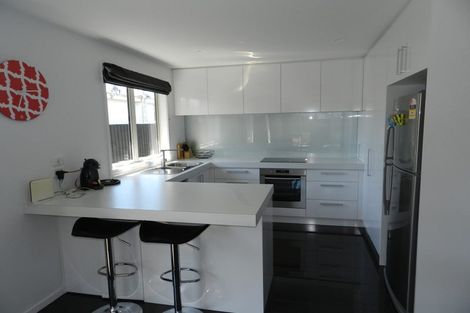 Photo of property in 92 Palmers Road, New Brighton, Christchurch, 8083