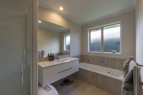 Photo of property in 261 Dixon Road, Fitzroy, Hamilton, 3206