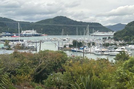 Photo of property in 34 Waikawa Road, Picton, 7220