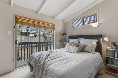 Photo of property in 22b Hutchinsons Road, Bucklands Beach, Auckland, 2014