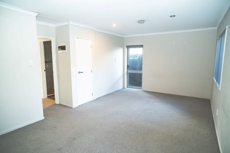 Photo of property in 17 Tiroroa Avenue, Te Atatu South, Auckland, 0610