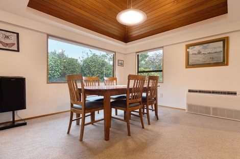 Photo of property in 10 Edgewater Street, Waikanae, 5036