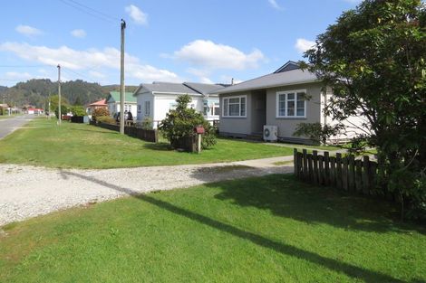 Photo of property in 28 Main Street, Reefton, 7830
