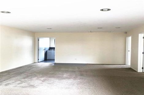 Photo of property in 24 Mirrabooka Avenue, Botany Downs, Auckland, 2010