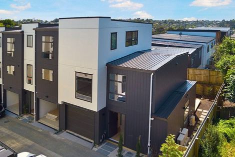 Photo of property in 7/16 Hewlett Road, Massey, Auckland, 0614