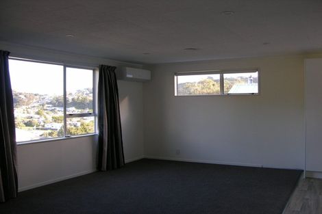 Photo of property in 2/7 Venus Place, Whitby, Porirua, 5024