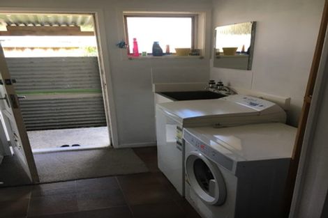 Photo of property in 1/20 Churchill Road, Murrays Bay, Auckland, 0630