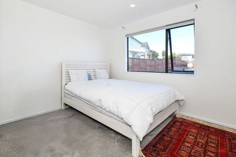 Photo of property in 22 Kirikiri Drive, Papakura, 2110
