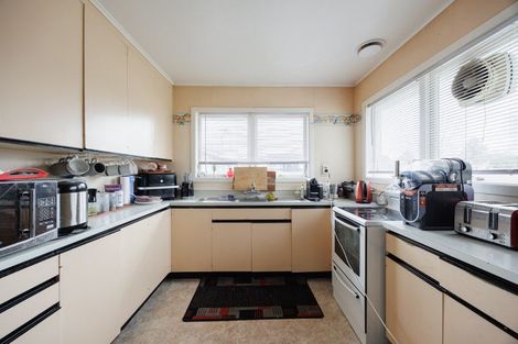 Photo of property in 96 Flaxmere Avenue, Flaxmere, Hastings, 4120