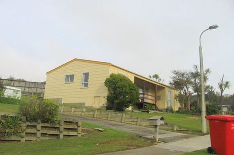 Photo of property in 25 Staithes Drive North, Whitby, Porirua, 5024
