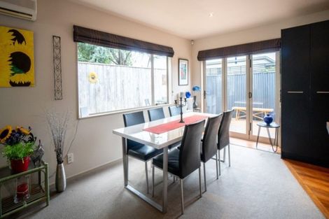 Photo of property in 30 Knowles Street, Terrace End, Palmerston North, 4410