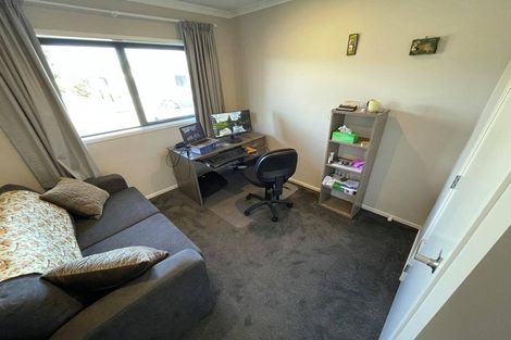 Photo of property in 123 Riverstone Drive, Riverstone Terraces, Upper Hutt, 5018