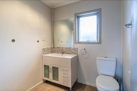 Photo of property in 51 Tirimoana Road, Te Atatu South, Auckland, 0602