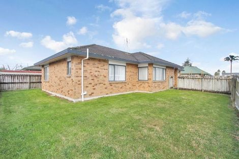 Photo of property in 72b Manuroa Road, Takanini, 2112