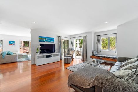 Photo of property in 15 Whale Cove, Stanmore Bay, Whangaparaoa, 0932
